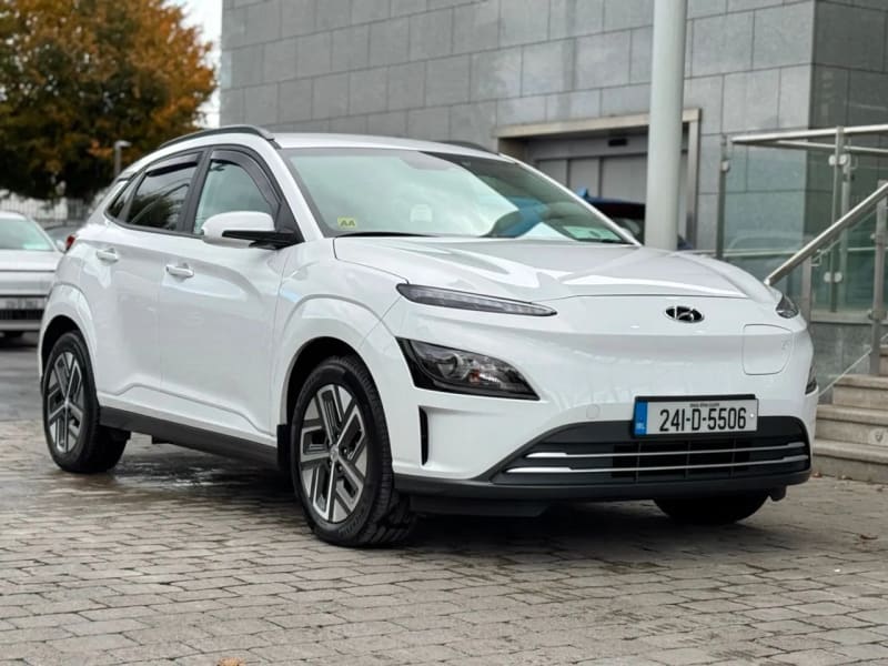 2024 Hyundai KONA Kona EV Premium 64 kWh 450 km range - Image 1