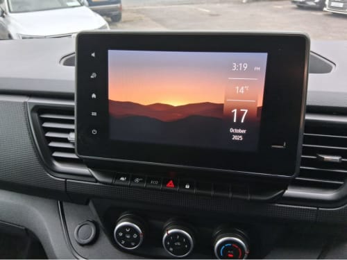 2023 Renault Traffic - Image 1