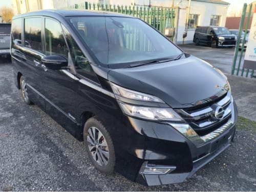 2017 Nissan Serena Highway Star V - Image 1