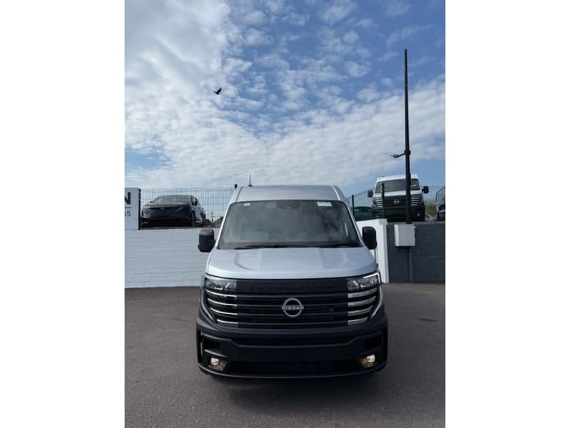 2025 Nissan Interstar L2H2 150 bhp SV Premium Heated Windscreen - Image 1