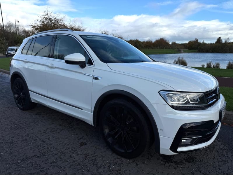 2017 Volkswagen Tiguan - Image 1