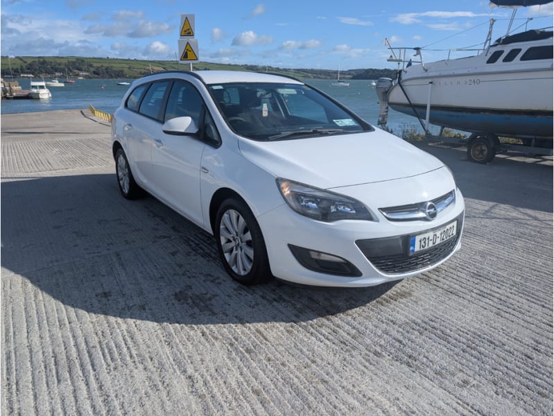 2013 Opel Astra - Image 1