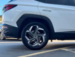 2022 Hyundai Tucson 2WD Executive Plus HEV Auto, Black Lea - Image 3