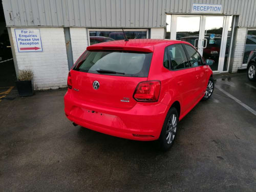 2016  Volkswagen  Polo - Image 1