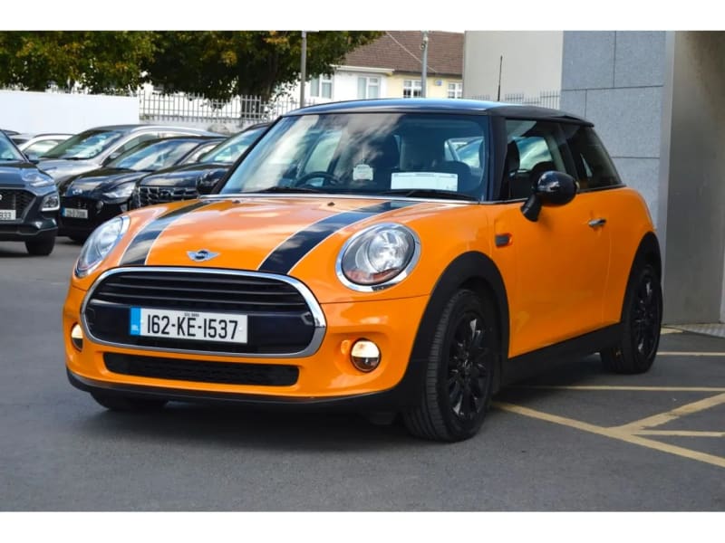 2016 Mini Cooper Cooper D - Image 1