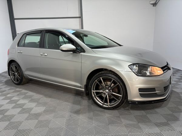 2016 Volkswagen Golf 1.6 TDi Automatic 114,000 KM - Image 1