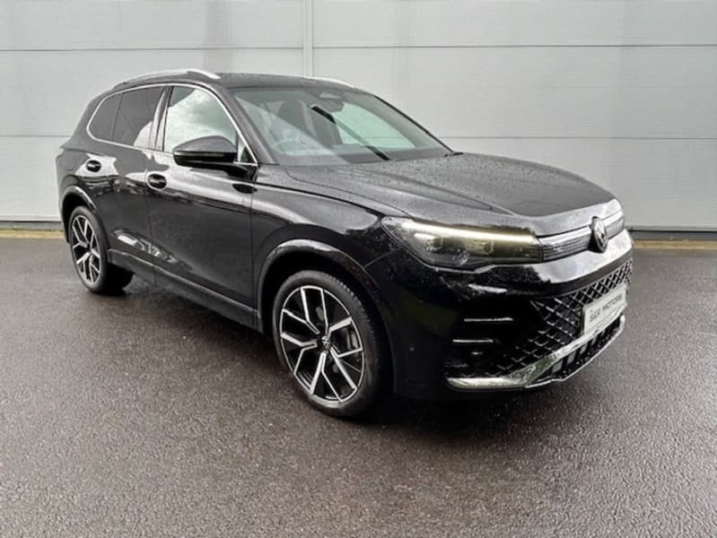 2025 Volkswagen Tiguan R-Line Edition - Image 1
