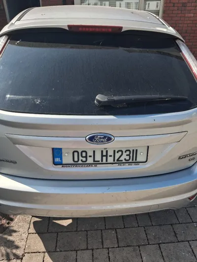 2009 Ford Focus - Image 3